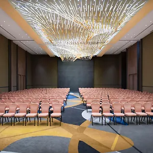 sofitel-dubai-downtown.dubaihotelsoffers.com/